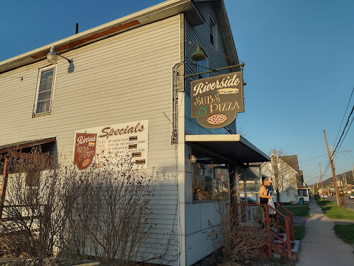 Riverside Subs & Pizza